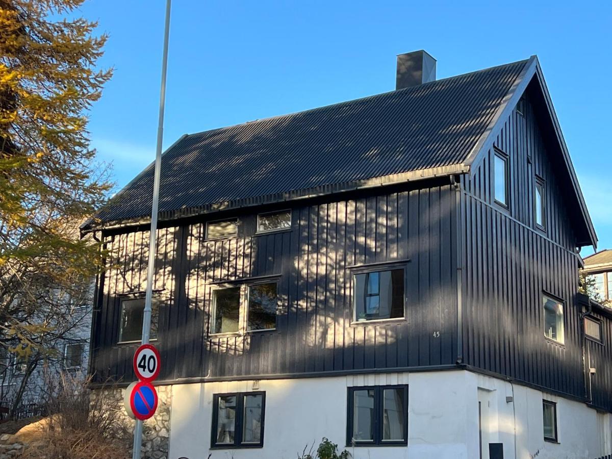 Urban And Stylish Apartment In City Centre Tromsø Eksteriør billede